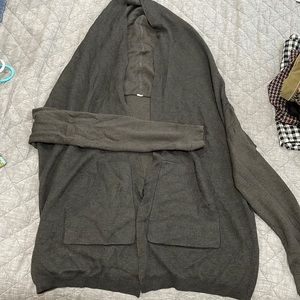 Lululemon cardigan Size: 4